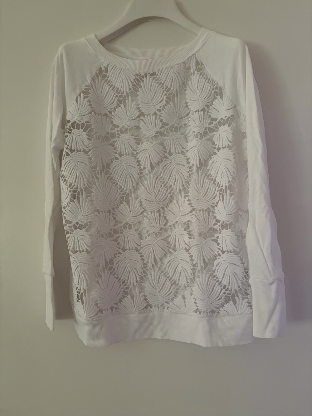 Lilly Pulitzer White Lace-Front Pullover Sweatshirt